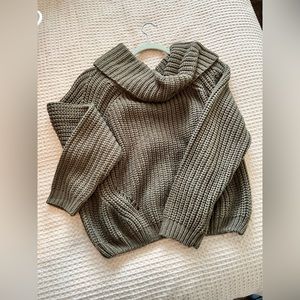 Olive Cropped Chunky knit Sweater